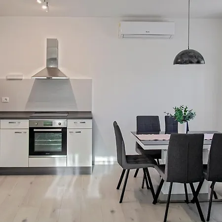 Stocic Apartment